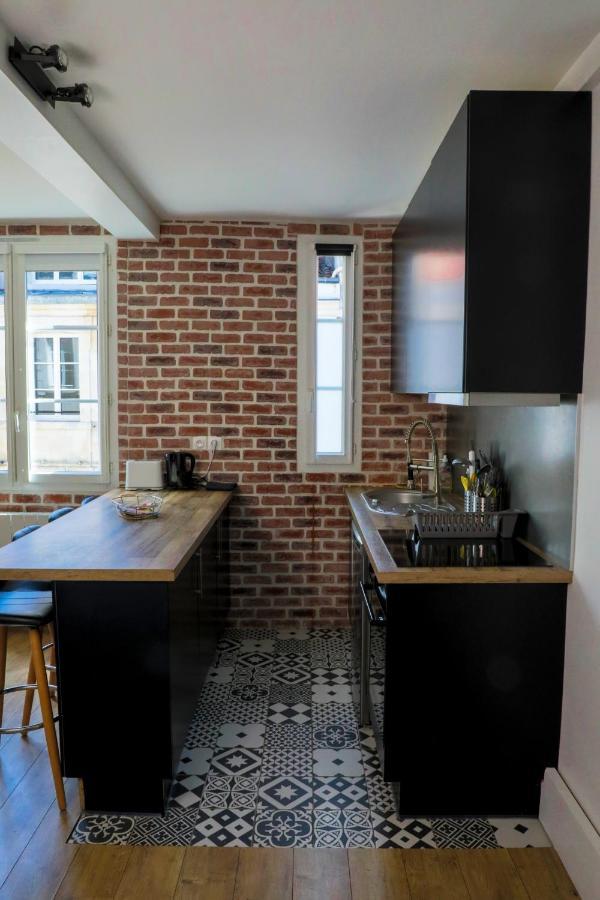 Appart Cosy Entre Vieux Port Et Marche Central La Rochelle  Exterior photo